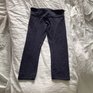 Lululemon Navy Wunder Under Crop, worn twice